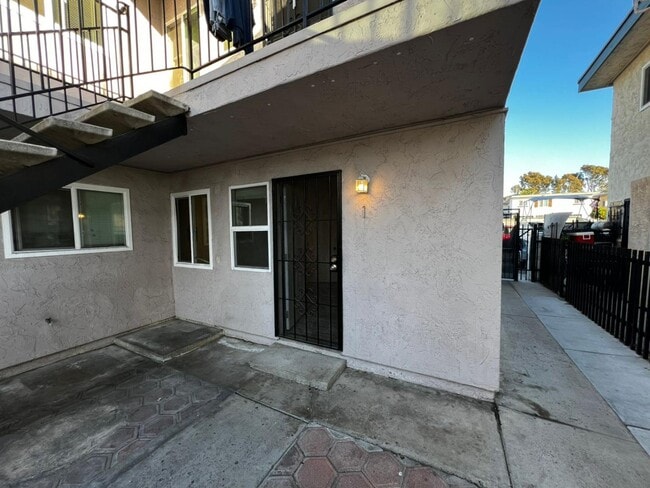Building Photo - 5430 Imperial Ave Rental