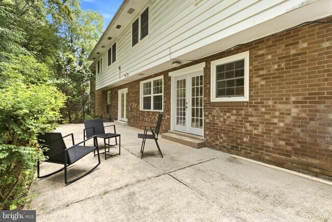 Photo - 4915 Powell Rd