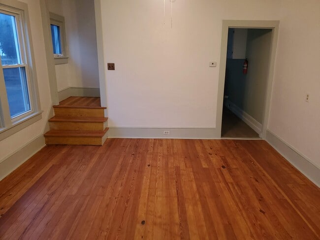 dining room - 729 Catherine St