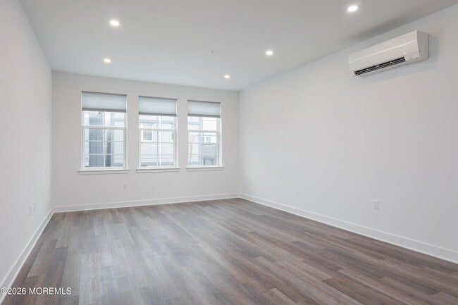 Photo - 6 West End Ct Unit 209