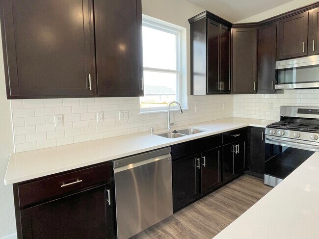 Photo - 826 River Ridge Cir