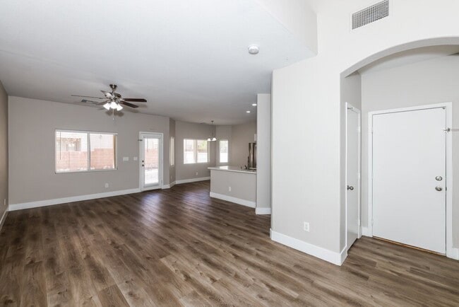 1743 Dark Wolf Ave