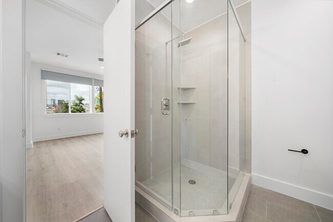 Photo - 1512 Barbee St Unit A