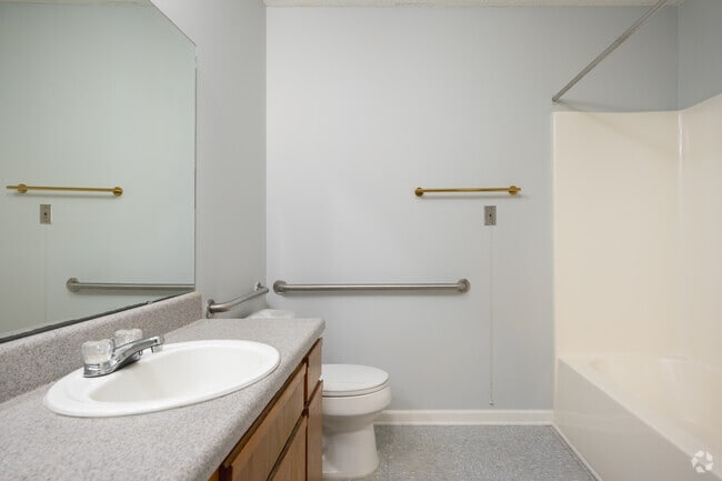 2BR, 1BA - 800SF - Bathoom
