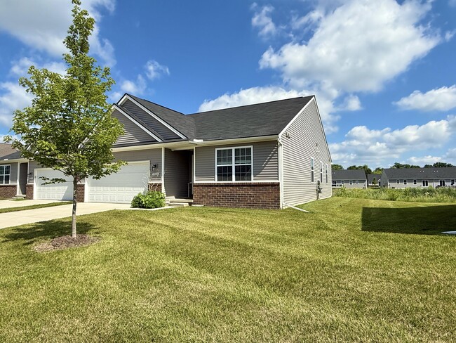 Photo - 10284 Swan Lake Cir
