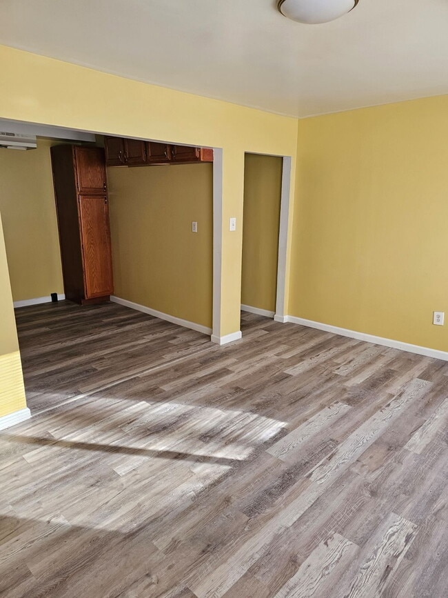 14740 W Chicago