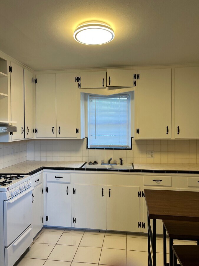 Photo - 2005 Welch St Unit 1/2