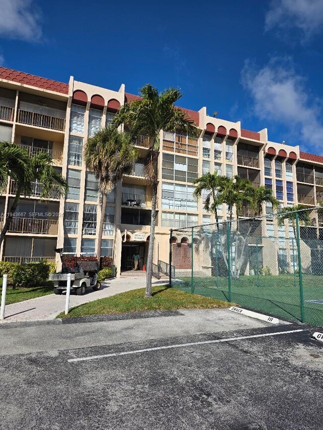 Photo - 2000 Atlantic Shores Blvd Unit 104