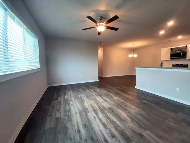 Photo - 9877 Grosbeak Ln