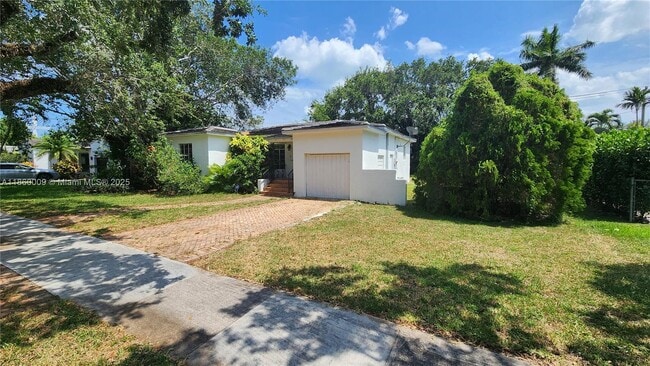 Building Photo - 758 NE 95th St