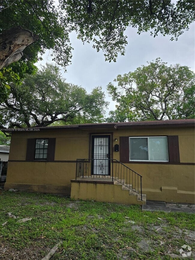 Building Photo - 6912 NW 5th Pl Unit 0 Rental