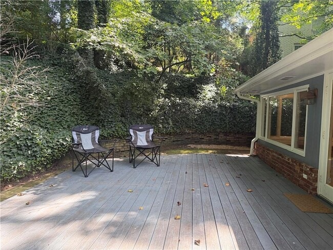 Photo - 6651 Castleton Dr NW