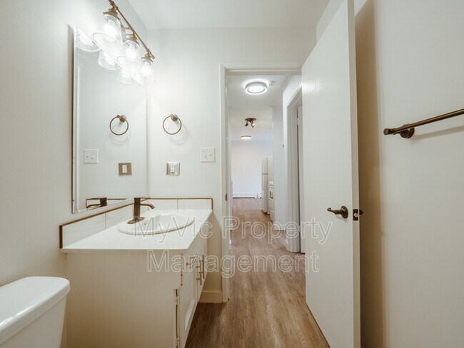 Photo - 10045-10083 83 Ave NW