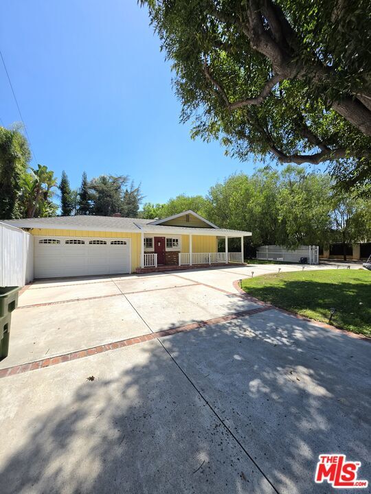 22814 Dolorosa St
