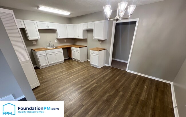 Photo - 4855 Shulman Cove