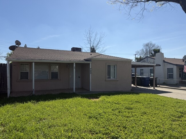 Photo - 720 Badgley Dr