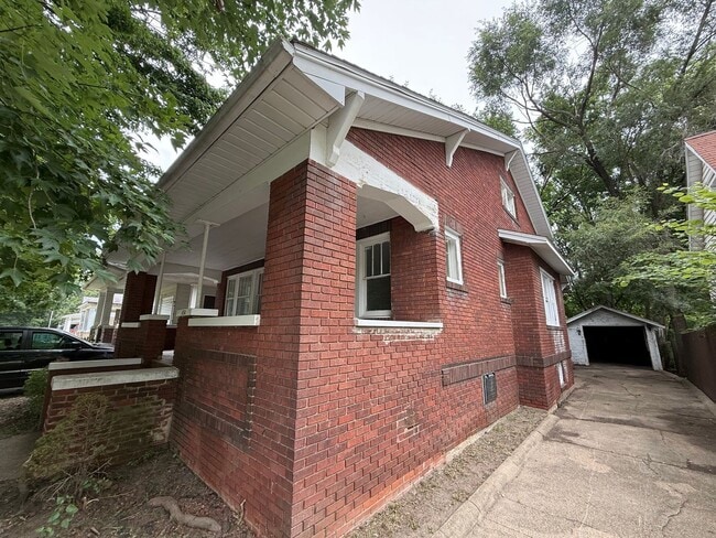 Photo - 1454 E Main St