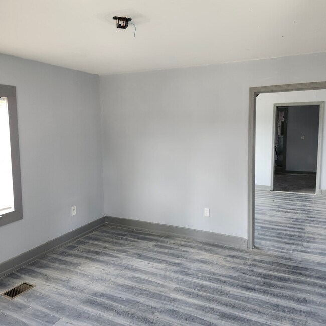 Photo - 2 4th Ct N Apartamentos Unidad A