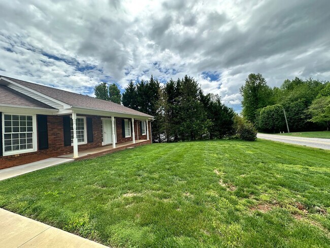 Photo - MOVE-IN READY! NO HUD NO SECTION 8