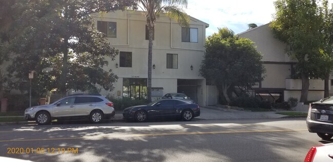 13406 Moorpark St. Apartments - 13406 Moorpark St. Apartments