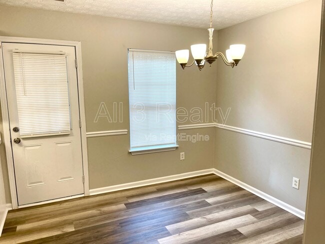 Photo - 460 Mountainview Dr