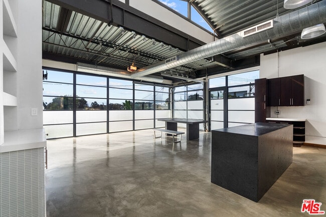 Building Photo - 1534 17th St Unit 204