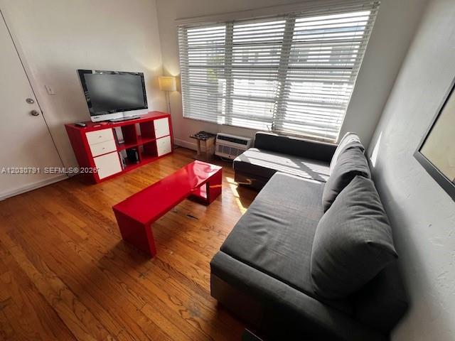 601 7th St Unit 4