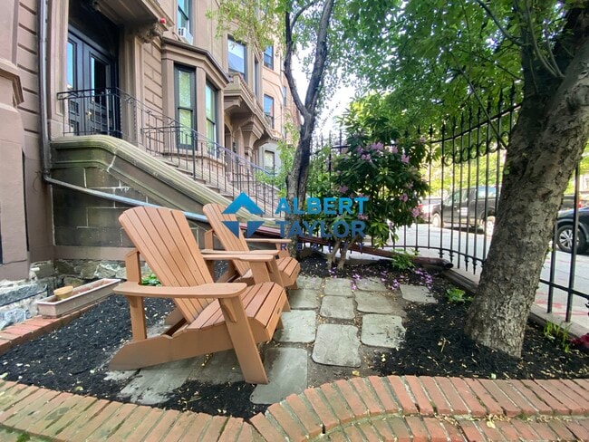 Photo - 117 Beacon St