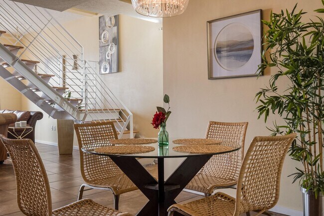 Photo - 219 Central Ave NW Unidad 503