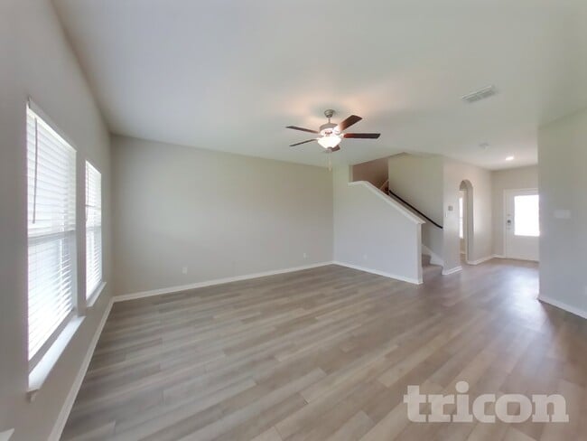 6432 AJ Ln