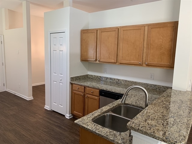 Photo - 98 Marisco Way