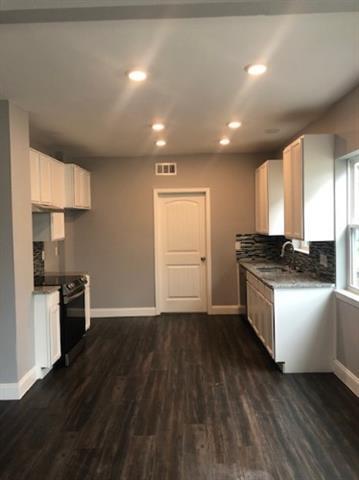 Photo - 1000 W Gandy St