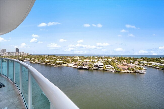 Photo - 20201 E Country Club Dr Unit 1404