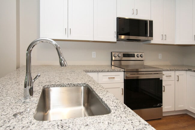 Photo - 5226 Bancroft Ave