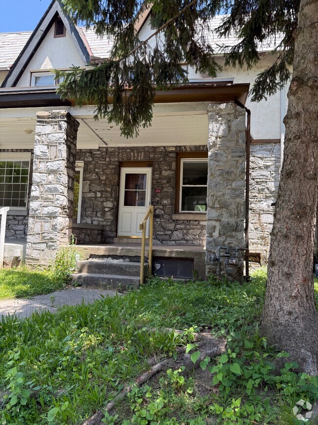 Building Photo - 2611 N 4th St Rental