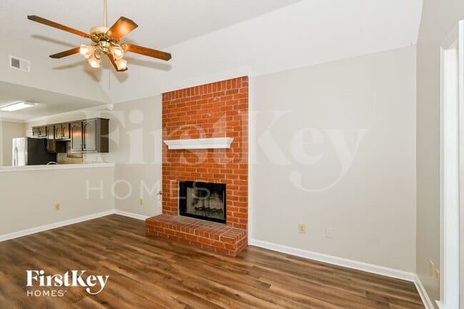 Photo - 6052 Blocker St