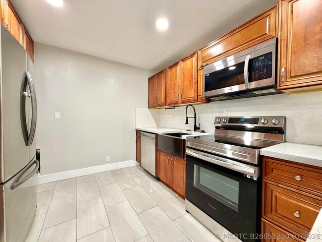 661 NW 23rd Terrace