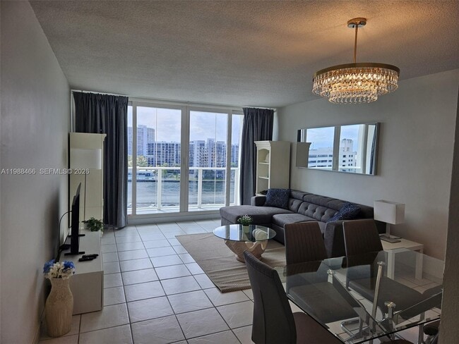 Building Photo - 3505 S Ocean Dr Unit 804