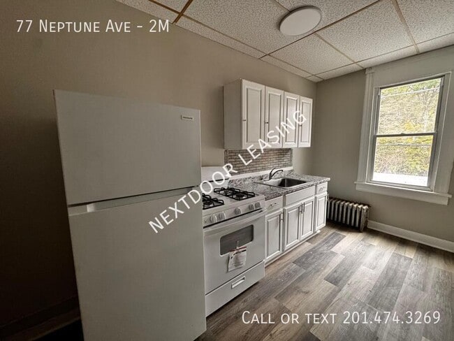 Building Photo - 77 Neptune Ave Unit 2M