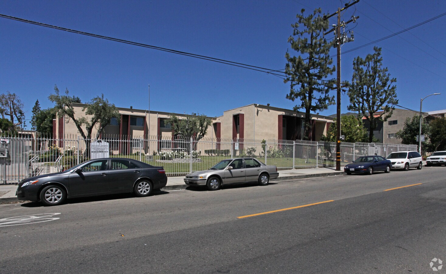 Photo - Astoria Gardens