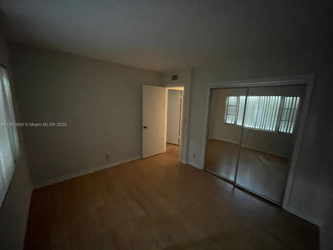 Building Photo - 5820 NE 22nd Way Rental
