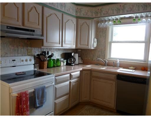 Photo - Great location home with 2 bedroom, 2 bath...