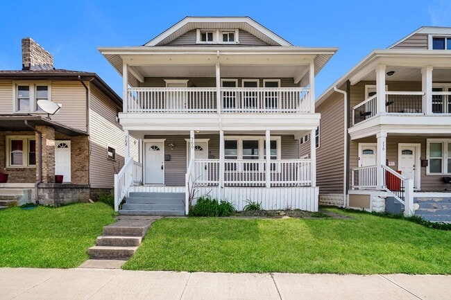 Building Photo - 764-766 Kelton Ave Unit 764