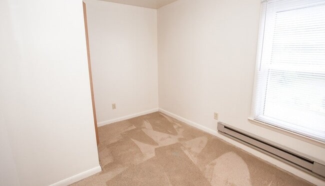 Photo - 547 Layman Ave Unit Apt. 3