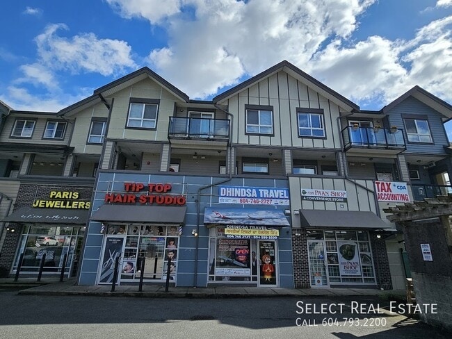 Building Photo - 32059 Hillcrest Ave