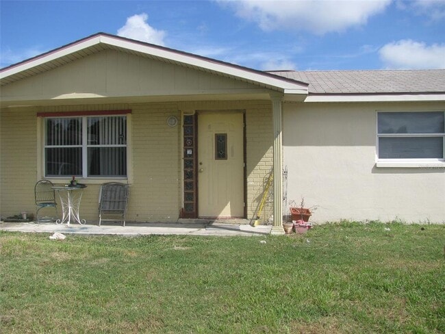 Building Photo - 7303 Deerfield Dr