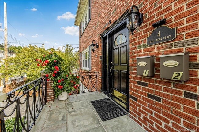 Photo - 2 Bryn Mawr Pl Unidad 1st floor