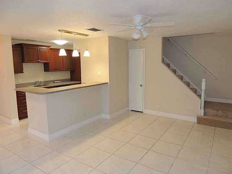 Photo - 2907 NW 89th Ter Unidad 3 Rental