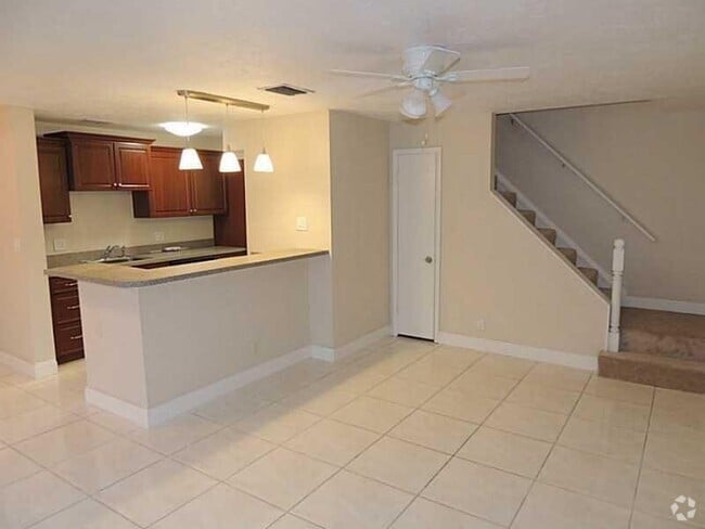 Building Photo - 2907 NW 89th Ter Unit 3 Rental