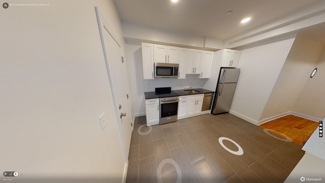 Building Photo - 21 Sutherland Rd Unit B